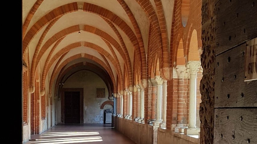 abbaziachiaravalle_chiostroFB
