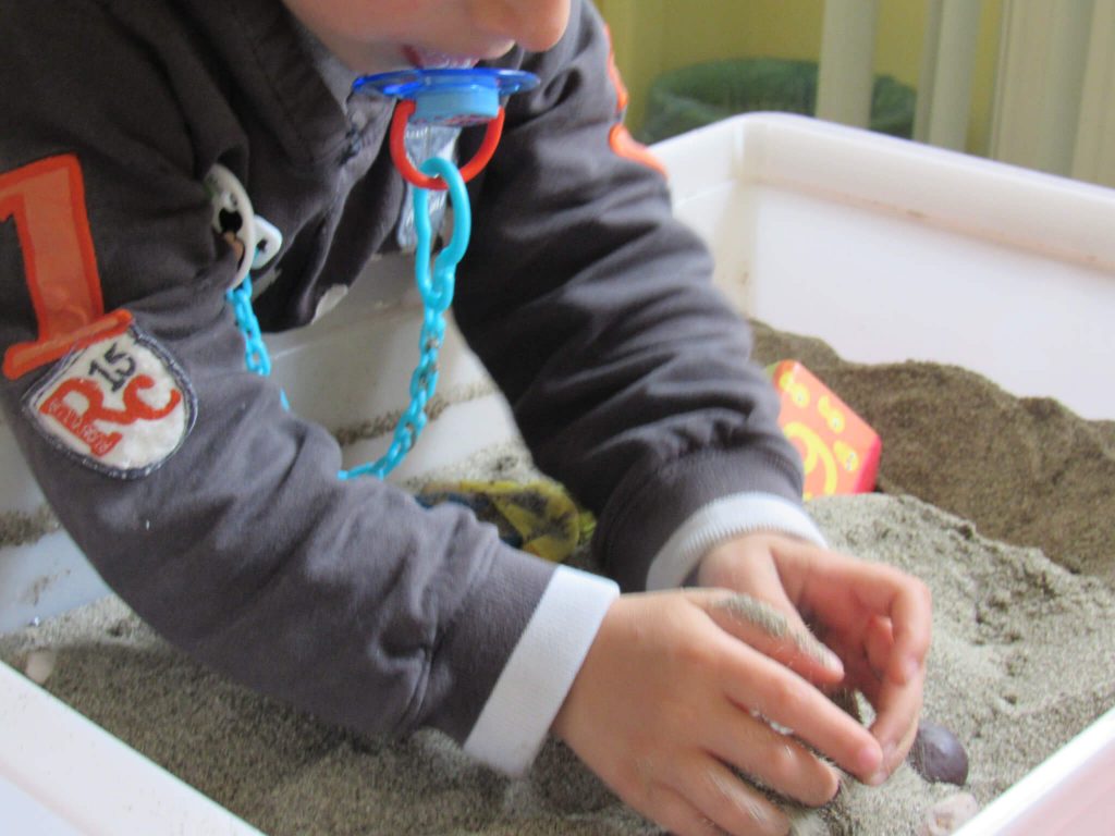 giocare con la sabbia