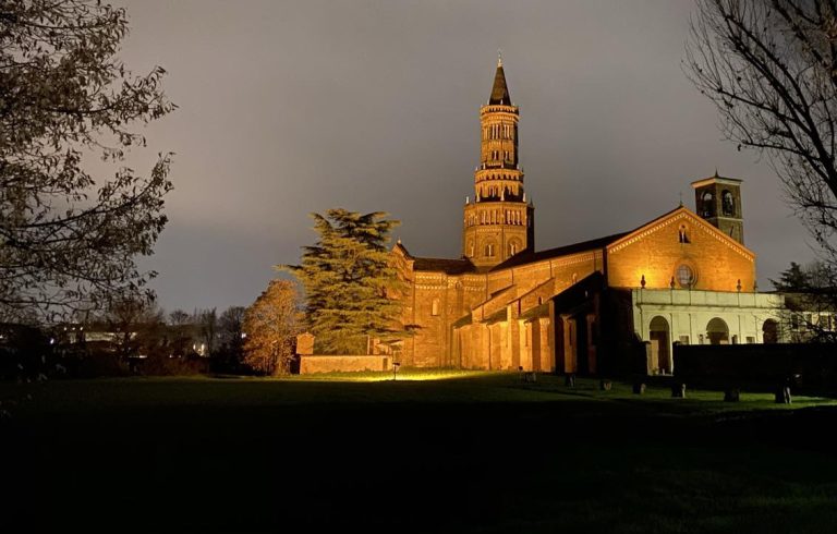 abbazia chiaravalle imbrunire