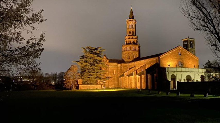 abbazia chiaravalle imbrunire